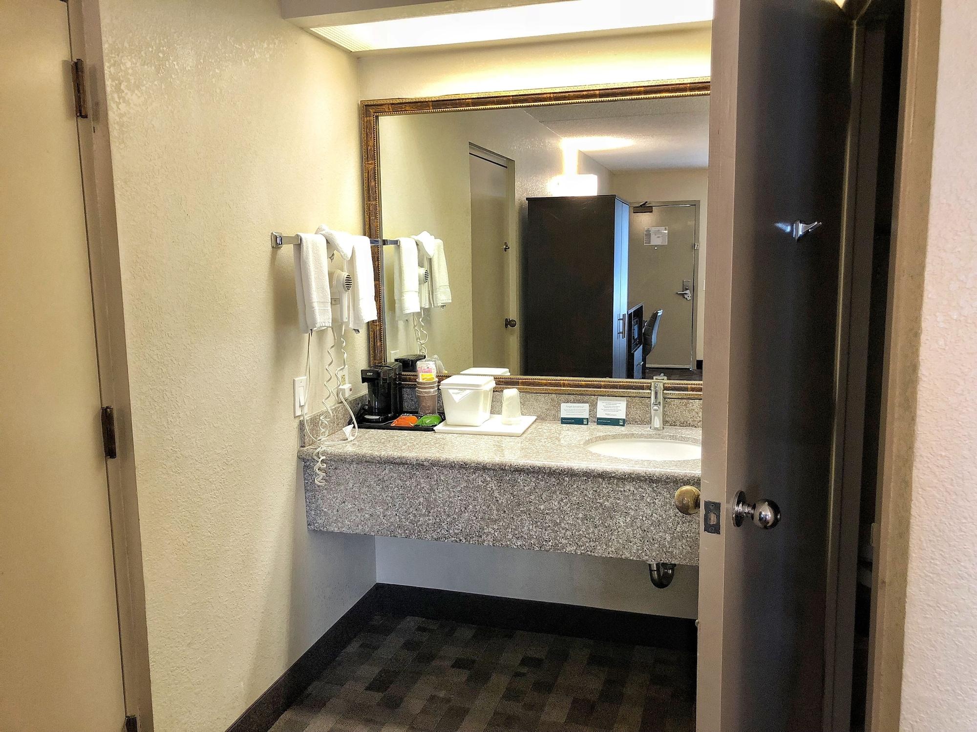 Quality Inn Riverside Near Ucr And Downtown מראה חיצוני תמונה