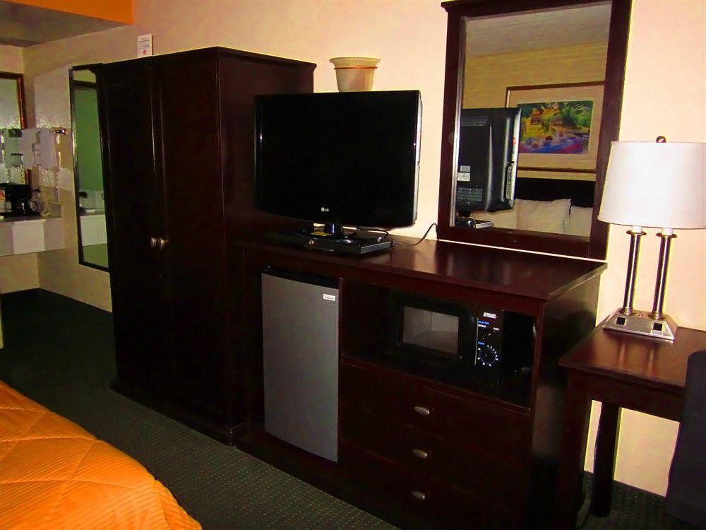 Quality Inn Riverside Near Ucr And Downtown מראה חיצוני תמונה
